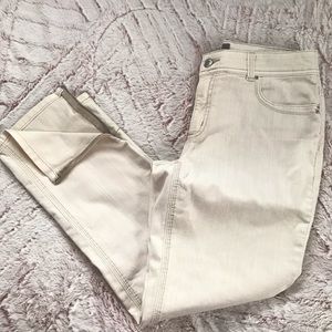 Chicos so slimming pants